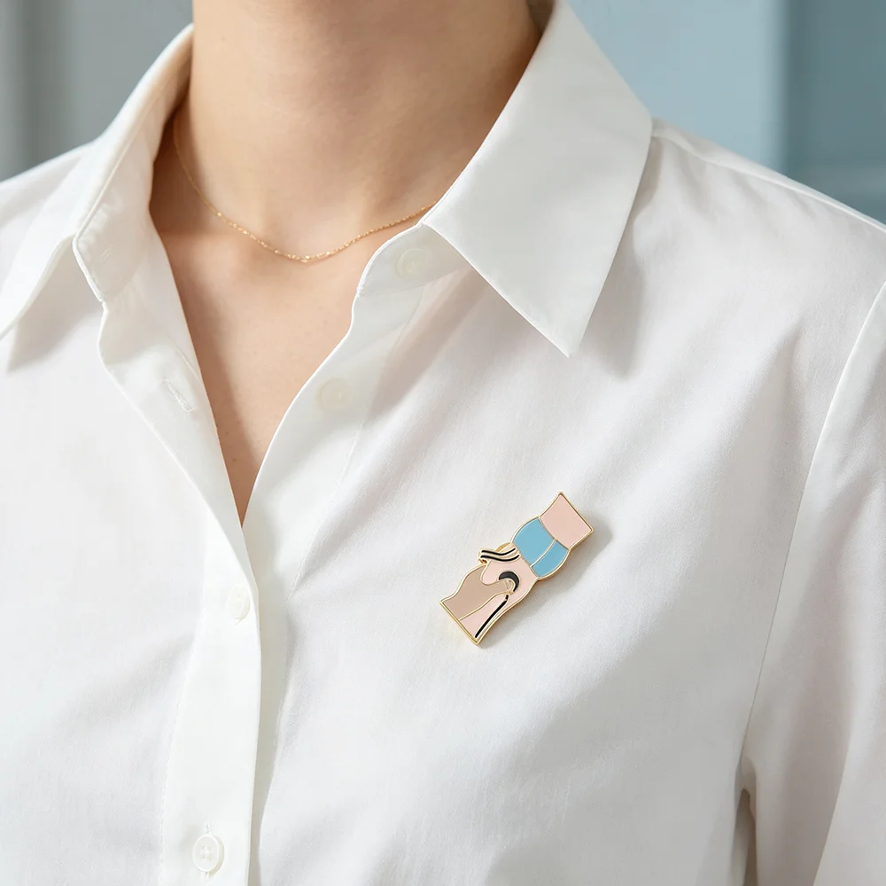 Hanreshe Blood Pressure Test Enamel Pin Medical Brooch Jewelry for Doctor Nurse Lapel Badge Accessories Gifts