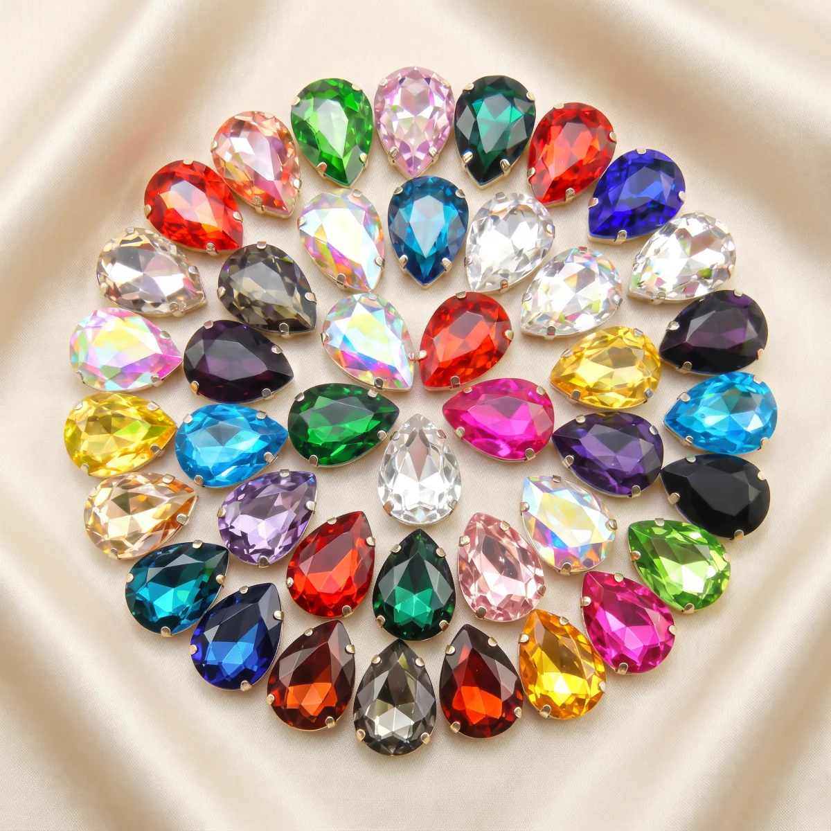 Tropfenförmige aufnähbare Strasssteine, silberne Krallen, Glaskristall-Strasssteine, mehrfarbige aufnähbare Steine für DIY-Schmuck, Bastelarbeiten und Dekoration. – Detail 1