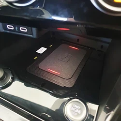 Car wireless charger 15w fast phone charger charging pad panel phone holder for VW T-roc Teramont Phideon T-cross for Jetta MK7
