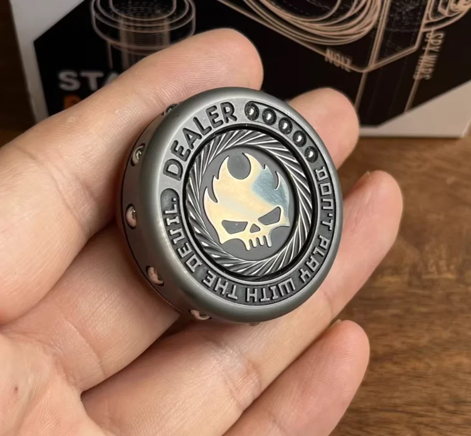 

Б/У EDC Lautie Вольфрамовая медная мини-игрушка для декомпрессии Zhuang Code