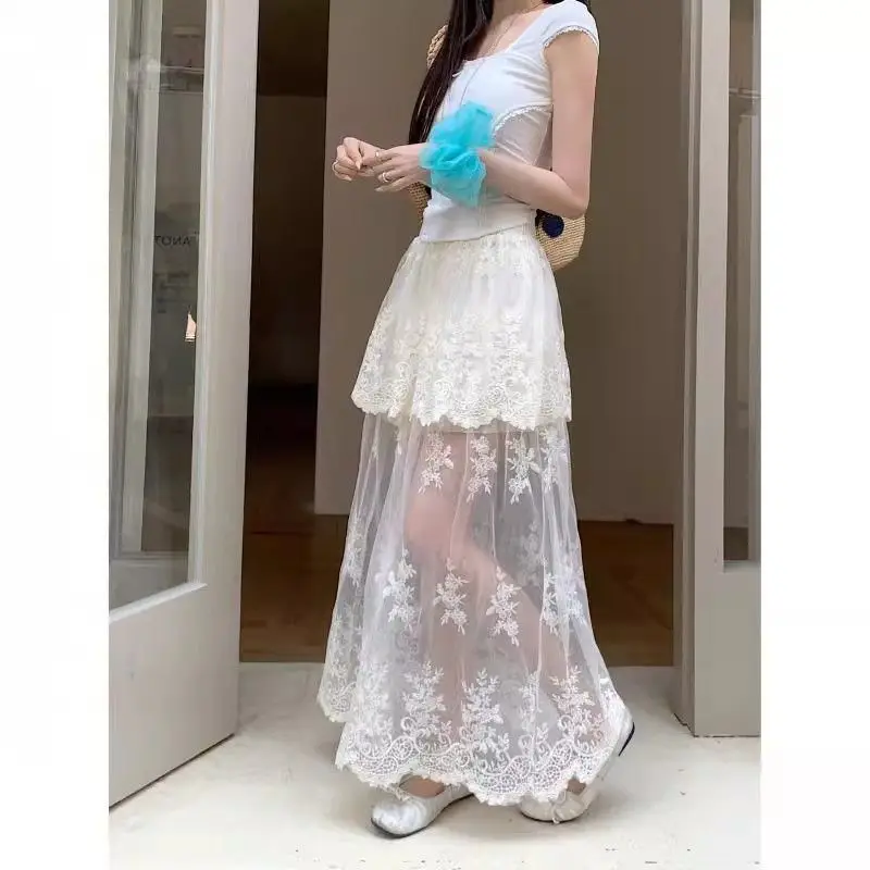 Retro thin lace skirt women's 2026 summer temperament age-reducing A-word skirt splicing mesh dress