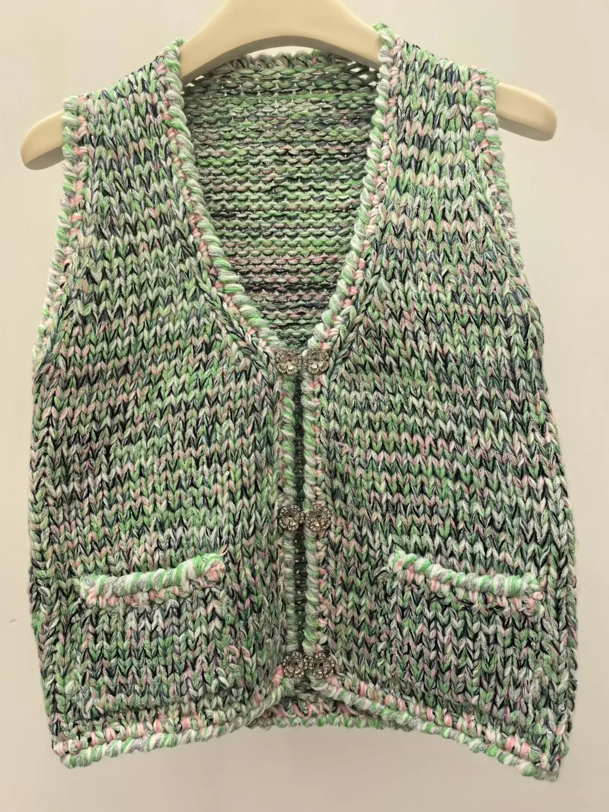 High-End European Style Women's Knitted Vest Sweater V-Neck Casual  Shiny Thread Heavyweight Autumn Winter Top
