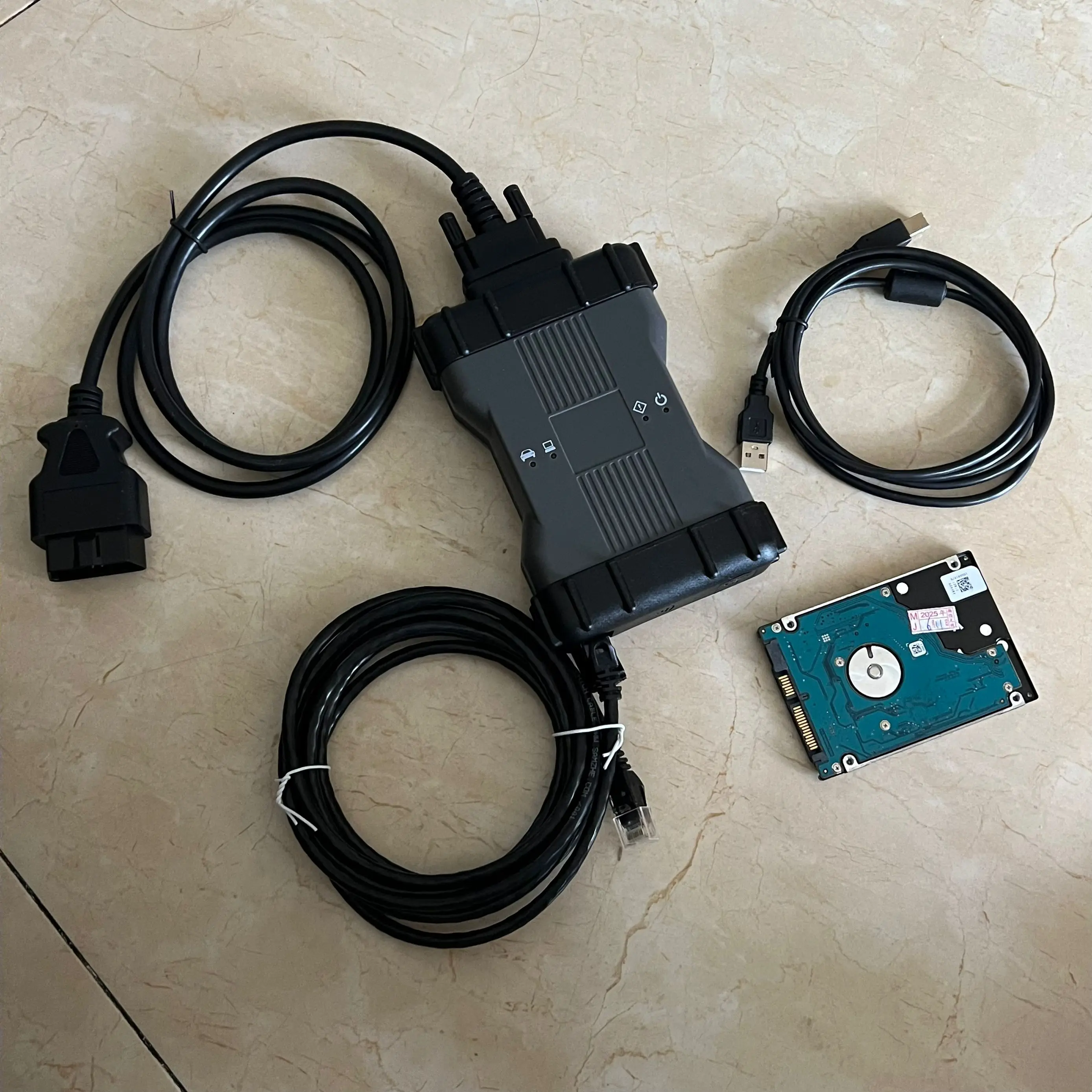 

Диагностический мультиплексор Wi-Fi MB Star C6 DoIP с программным обеспечением жесткого диска 2025.03 В для системы VCI SD Connect C6 Win10, многоязычный