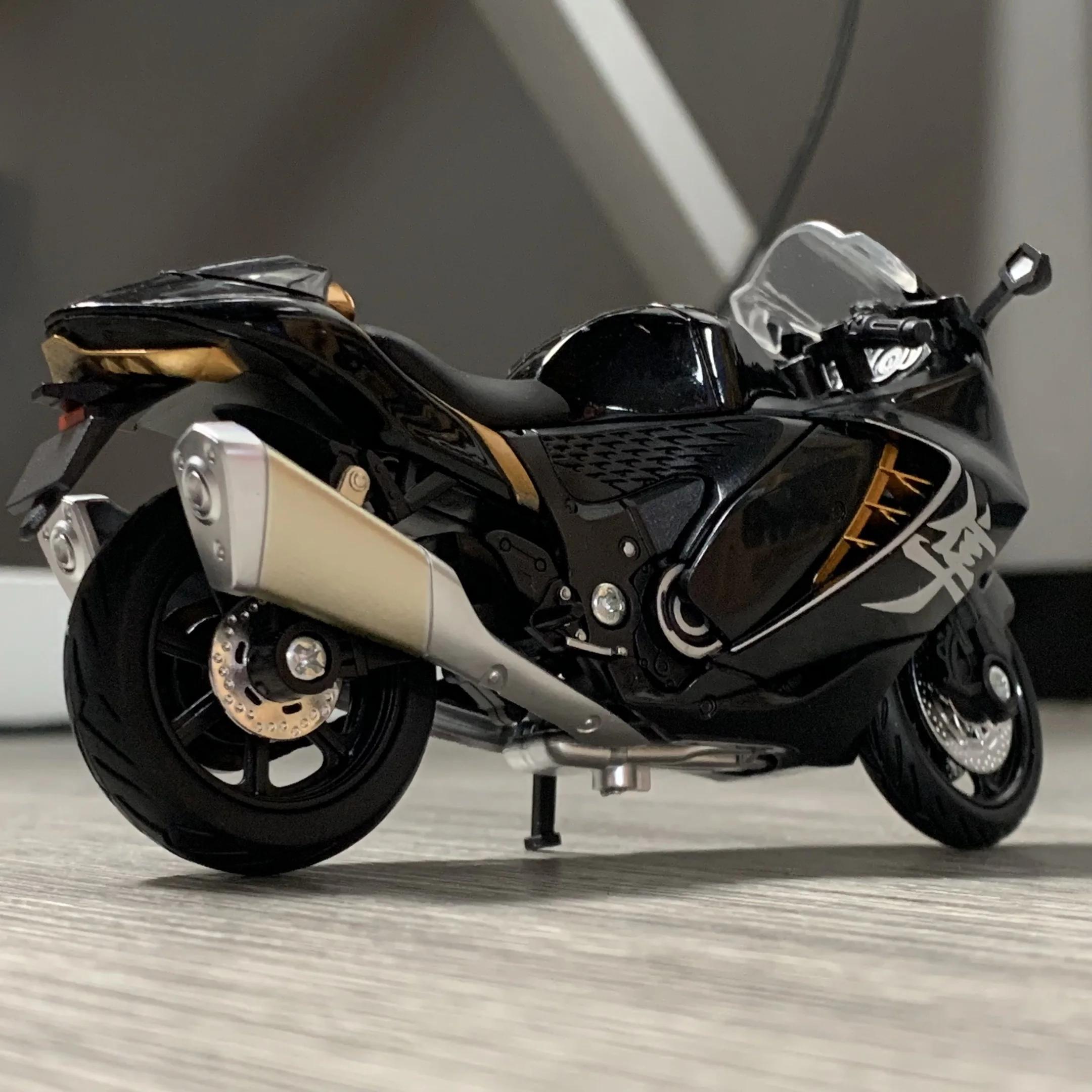 

Масштабная модель мотоцикла 1:18 Ski Hayabusa GSX1000R Honda CBR1000 Yamaha YZF-R1 из литого сплава, коллекционная, с амортизатором