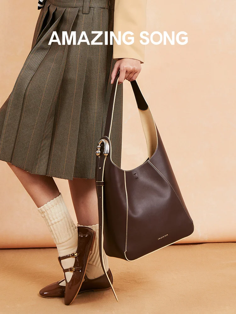 Amazing Song Flat Bucket Bag L