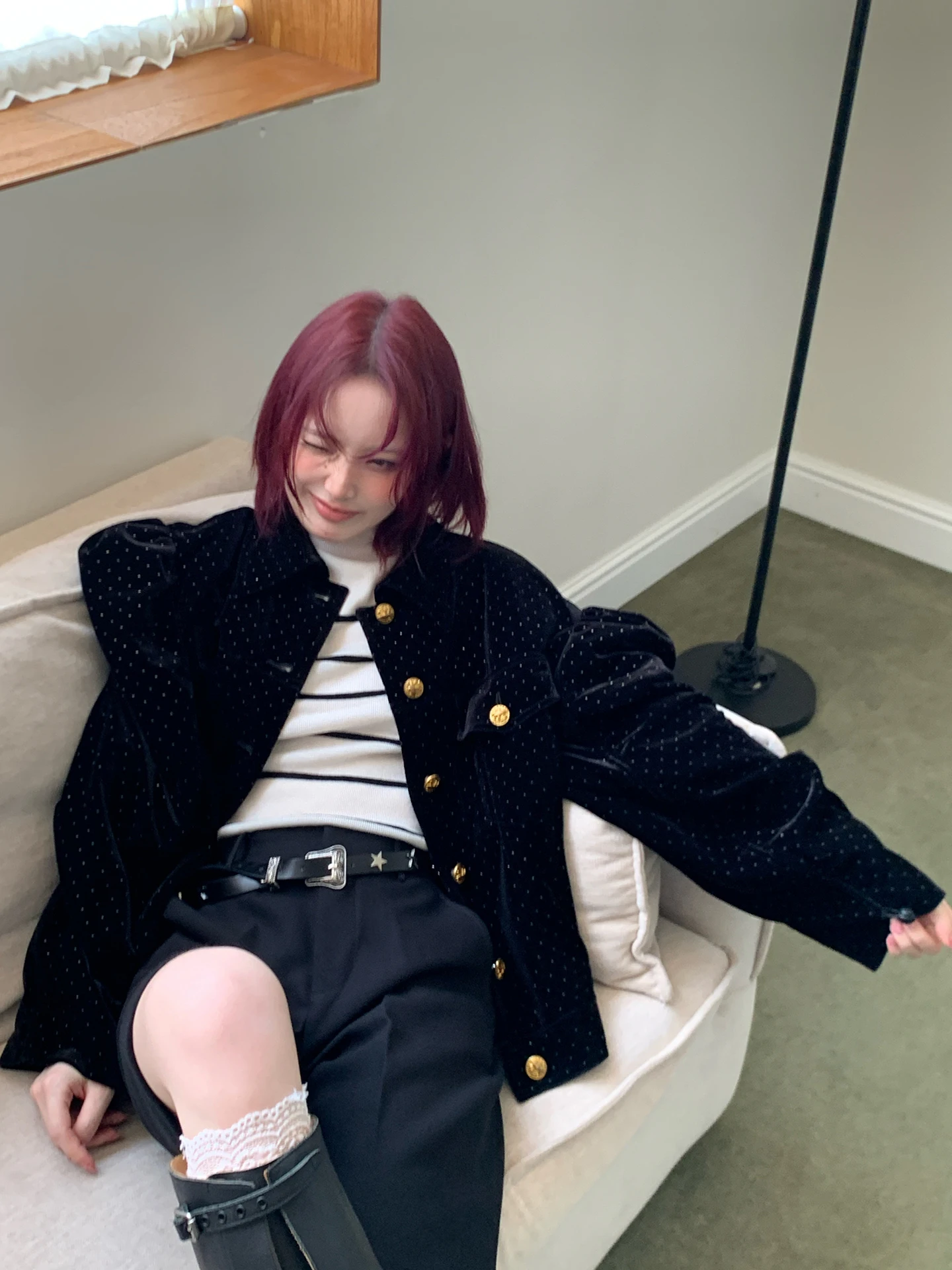 

Casual Sle Heavy Embellied Velvet Coat with Diamond Studding And Fluffy Sve for Women Loose Fit Luxury Autumn Winter O...