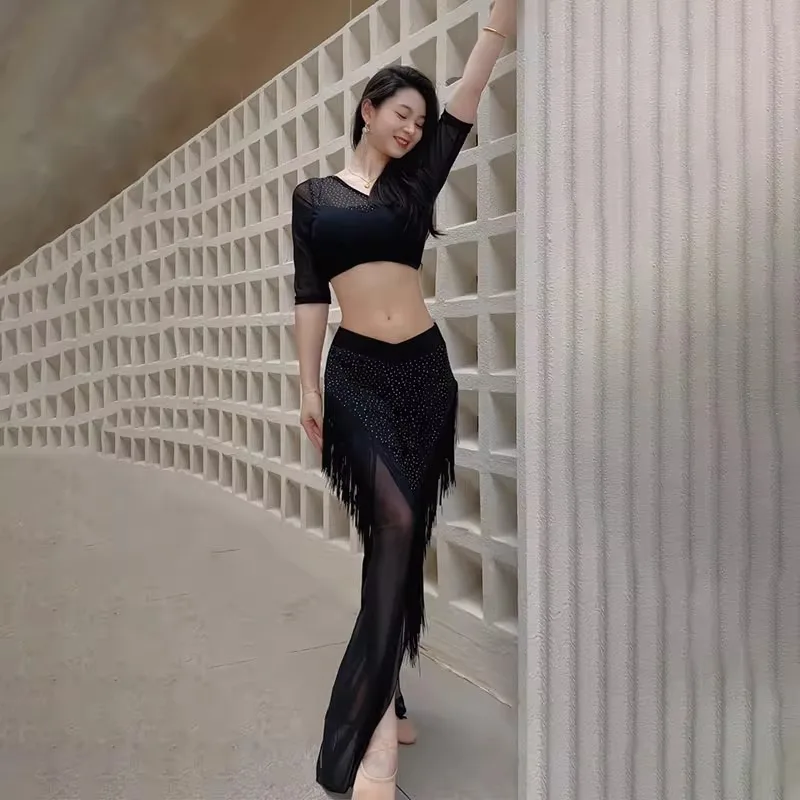 여성 초보자를위한 밸리 댄스 의상의 맞춤형 새 세트 고탄성 메쉬 블랙 술 스커트 연습 클래스 유니폼