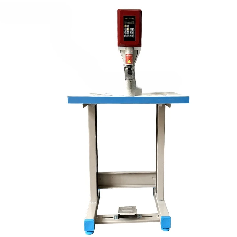 Fully automatic computer direct drive buckle machine electric electronic large white machine four-in-one co