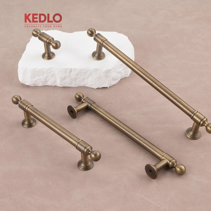 KEDLO Europäischer Retro-Antik-Messinggriff für Küchenschränke, massiver Messinggriff in Gold, langer Schubladengriff – Detail 4