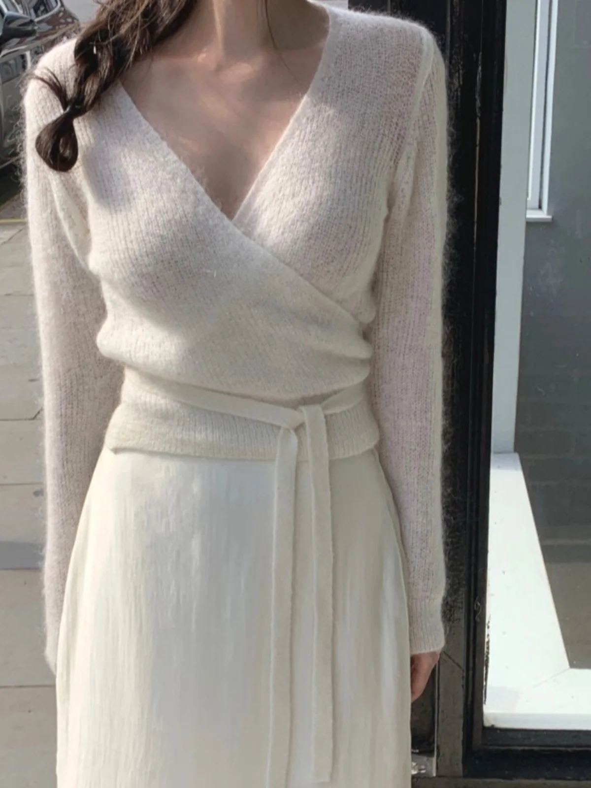 Conjunto de Moda Fena com Blusa de Tricô de Manga Longa em V e Saia  de Cintura Alta, Estilo Francês para Adultas na ...