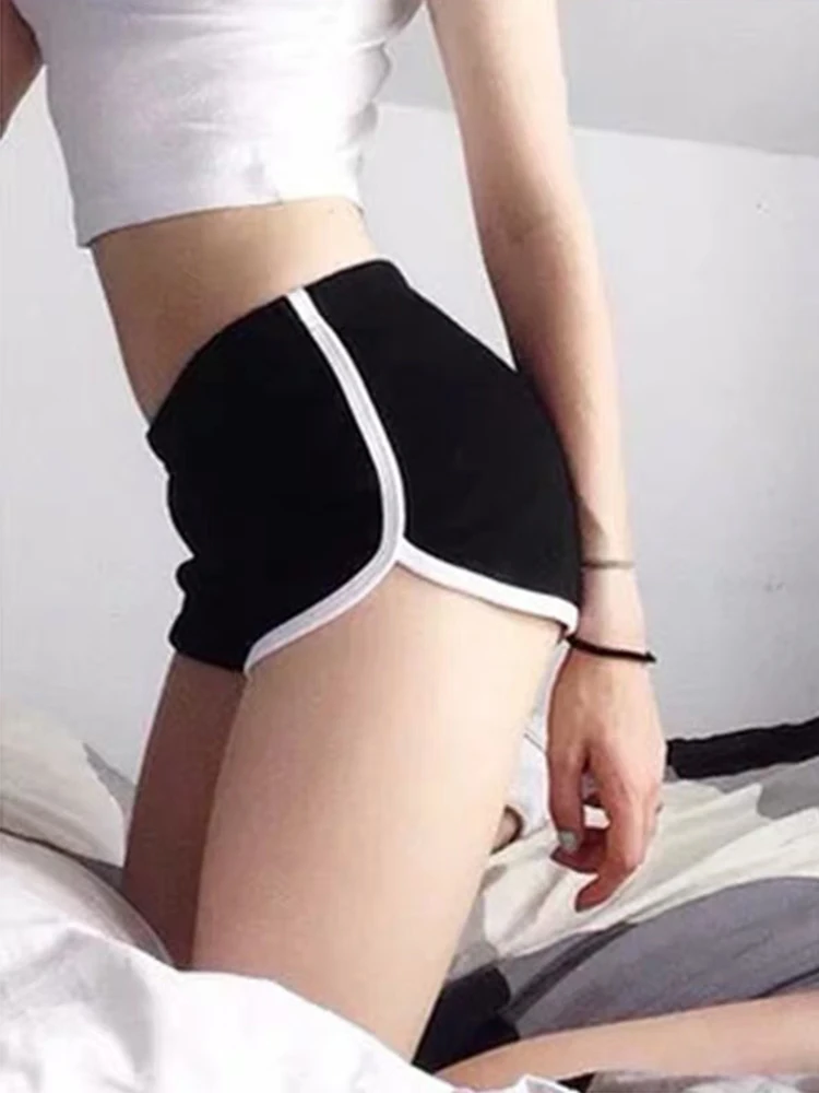 Striped Sports Shorts for Women, Simple Loose Shorts, Casual Slimming Short for Ladies, High Waisted, Monochrome, Summer Fashion