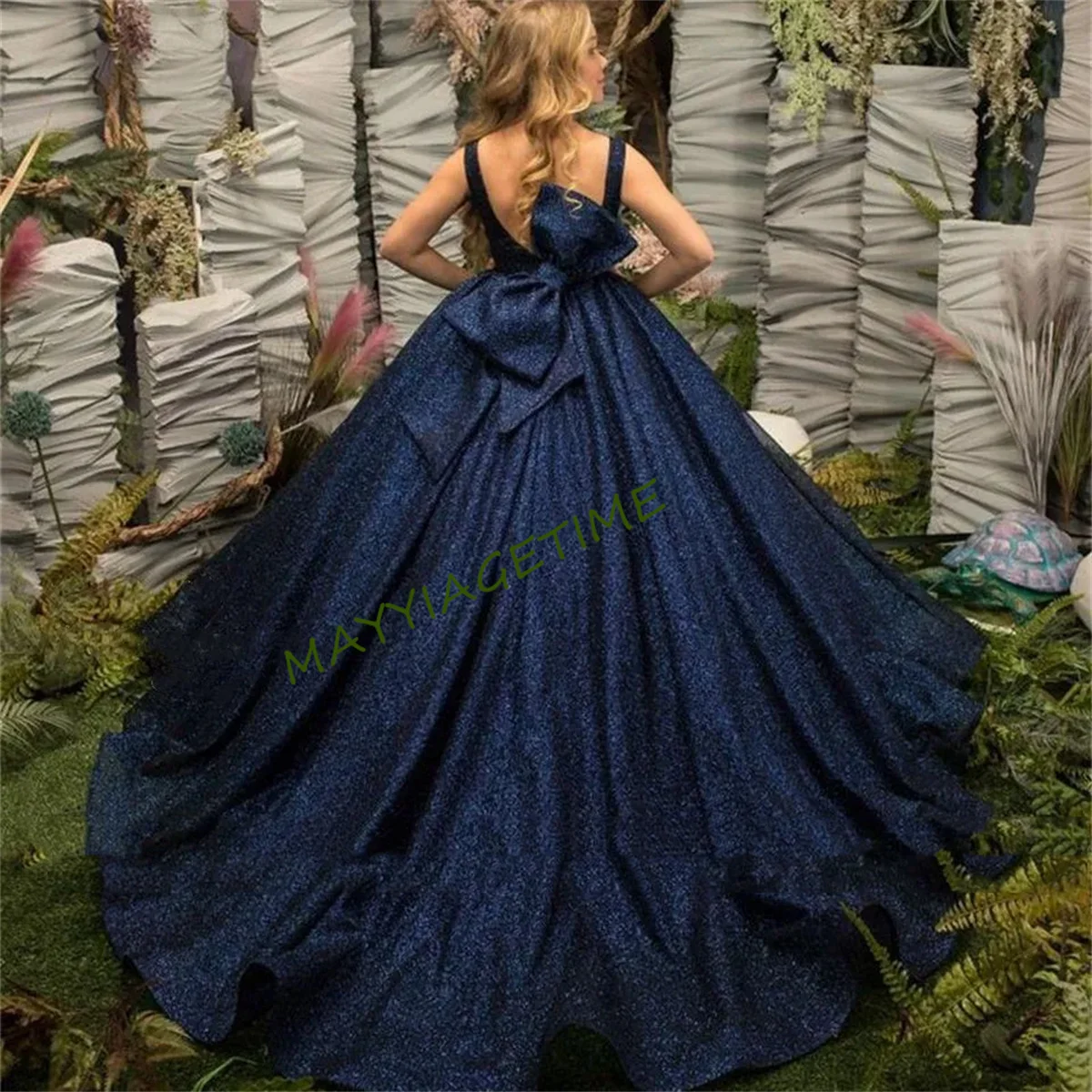 

Sparkly Navy Blue Sleeveless Flower Girl Dresses For Wedding 2023 Princess Ball Gown Kids Pageant First Communion Gowns With Bow