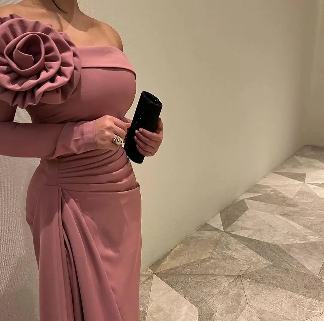 Hot Pink Prom Dress Flowers Long Sleeve Luxury Evening Dress Ruffle Off Shoulder Saudi Arabia Women\'s Formal Party Wedding Dress