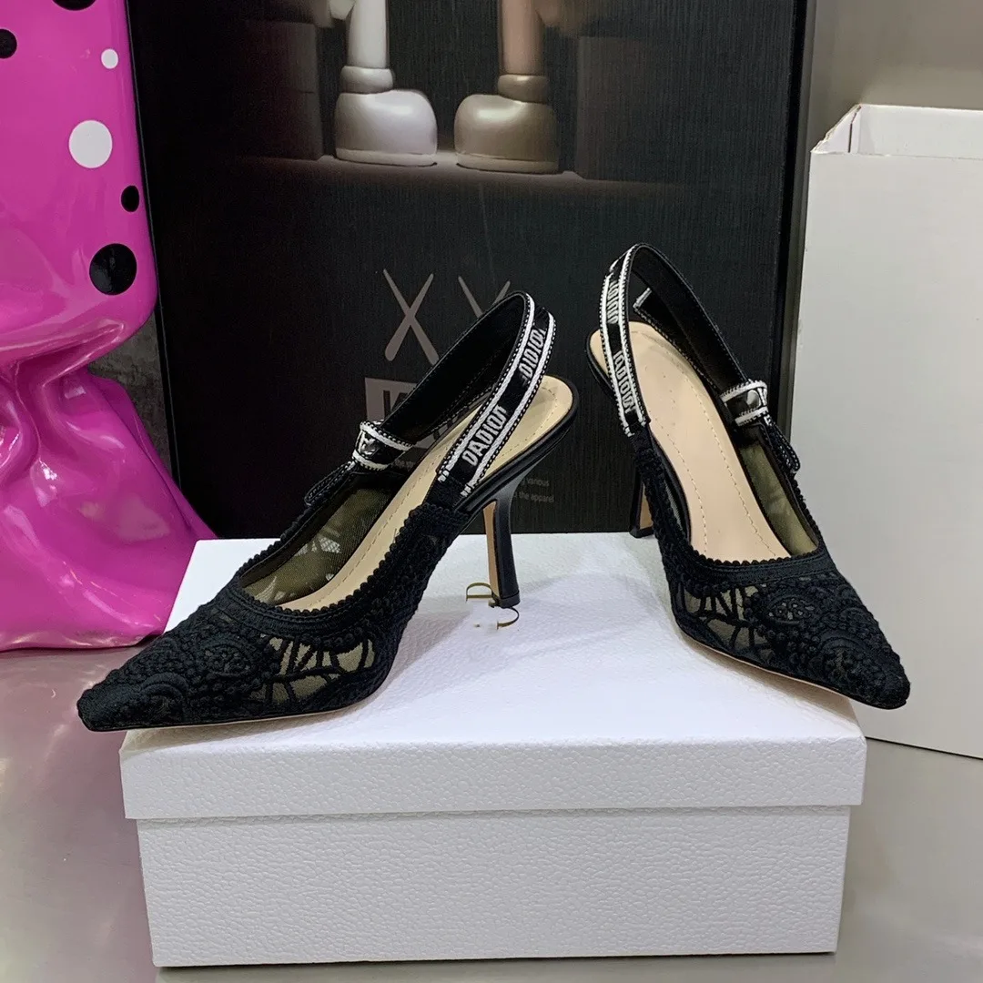 

New French Style Cat Heel Sandals Women's Embroidered Letter Woven Butterfly Knot Toe Wrap High Heels Sharp Toe Strappy Shoes