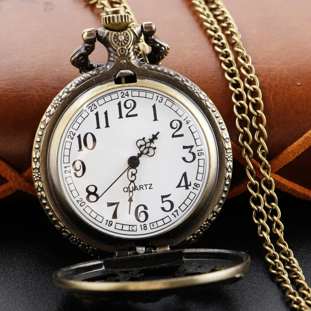 Hollow Animal Series Chicken Family Quartz Pocket Watch Vintage Dial with Chain Necklace Pendant Jewelry Clock Festival Gifts