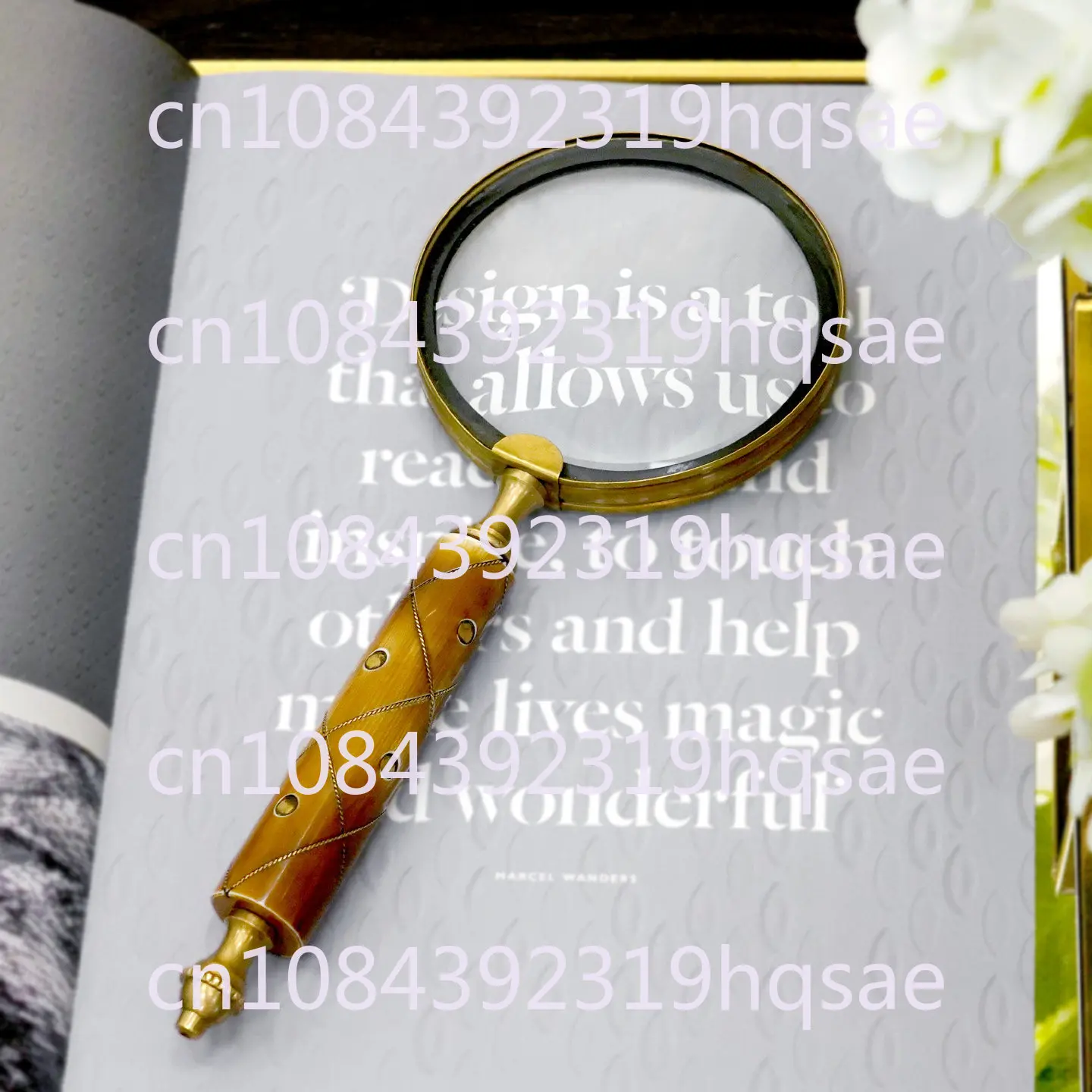 Handmade Retro Cow Bone Shell Handle Brass Magnifying Glass Study Supplies Desktop Ornaments for The Elderly