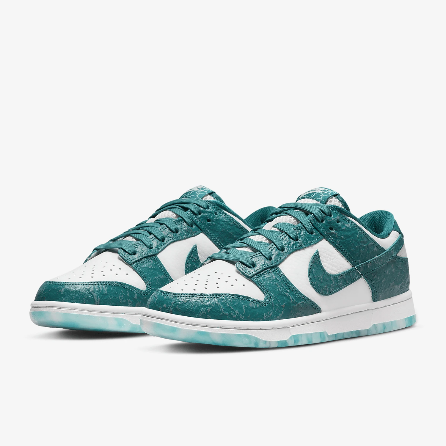 حذاء Nike Official Authentic Dunk Low للسيدات خفيف الوزن ذو وسادة ريترو الرياضية DV3029-100