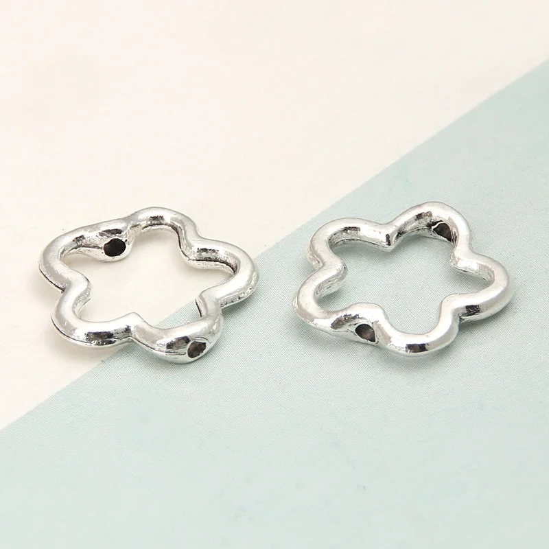 10pcs Silver Color 15x15mm Cute Hollow Flower Charms Connector Pendant Fit DIY Handmade Metal Alloy Jewelry Making Supplies