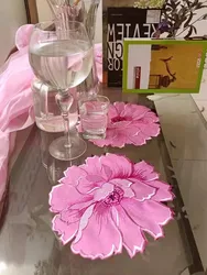 2pcs Beautiful Flower Shape Placemat Exquisite Fine Texture Polyester Non-silicone Waterproof Dinner Mat