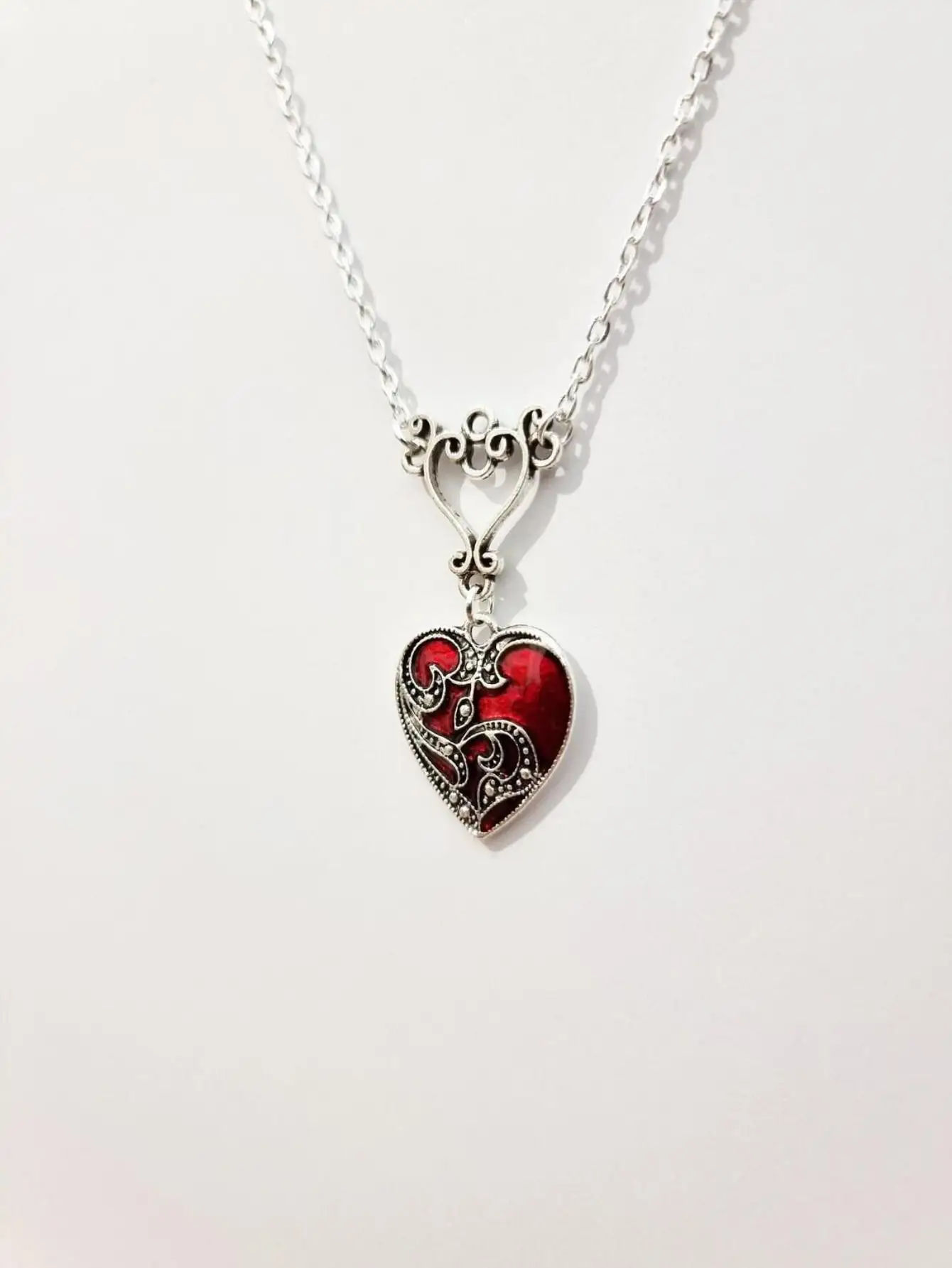 Victoria Heart Necklace For Women Girls Fashion Gothic Jewelry Accessory Gift Blood Red Vintage Carved Witchcraft Heart Choker
