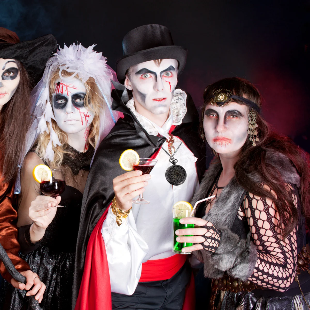 

Vintage Hollow Pocket Watch Small Size Quartz Alloy Pocket Watch Chain Retro Gift for Fathers Day Birthday