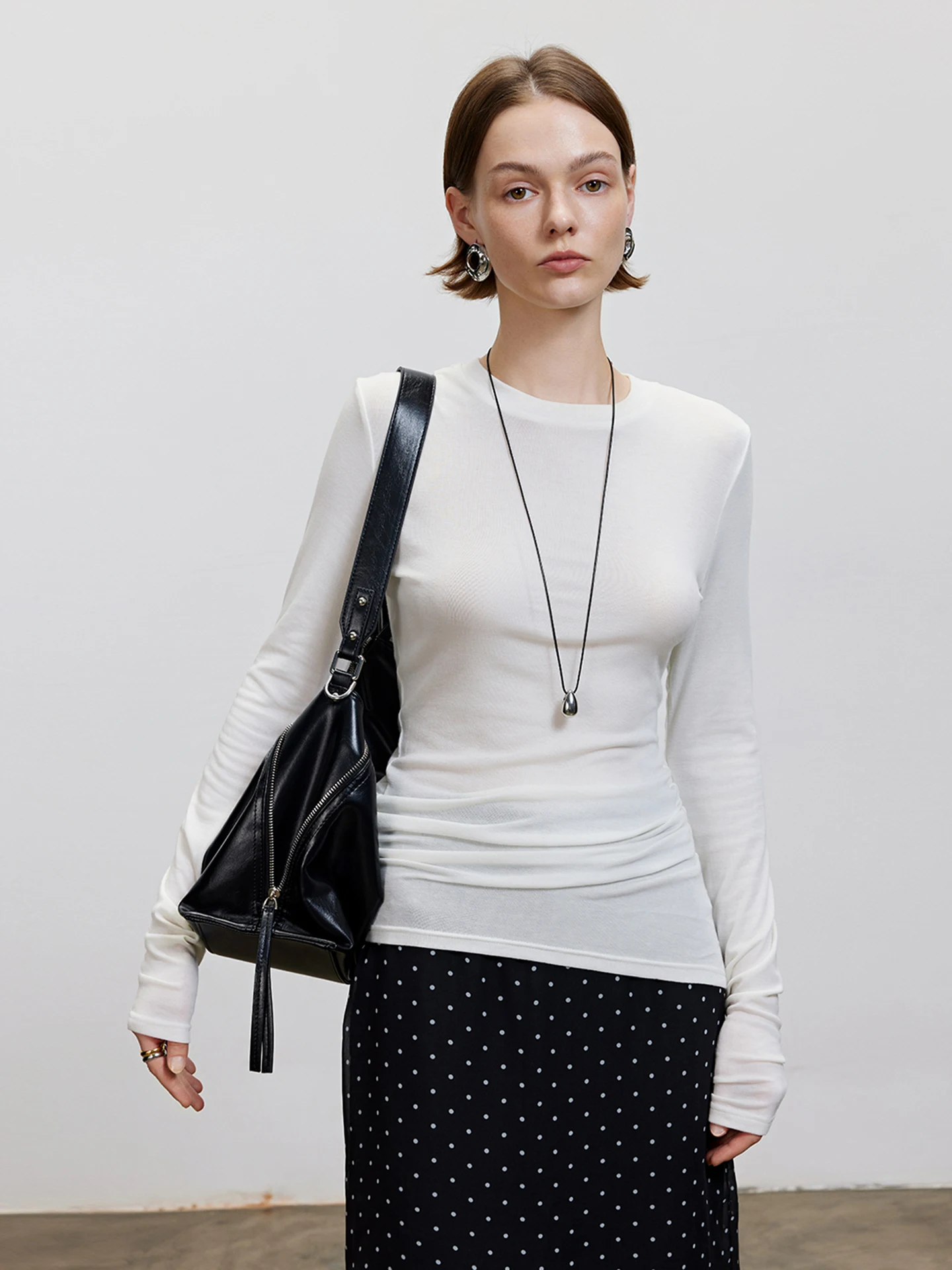 

LUR Basic Pure Color Long Sve round Ne Slim Fit Women's T-irt Silk Wool Blend Comfortable Breathable Daily Wear