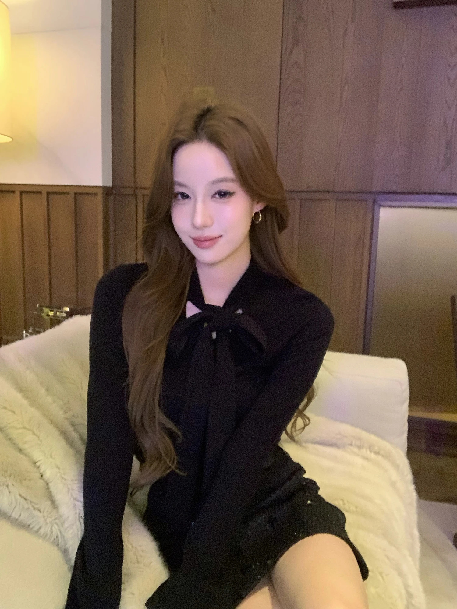 

Женская трикотажная футболка с длинным рукавом и U-образным вырезом Ele Knot, базовый топ из вискозной смеси для повседневной носки