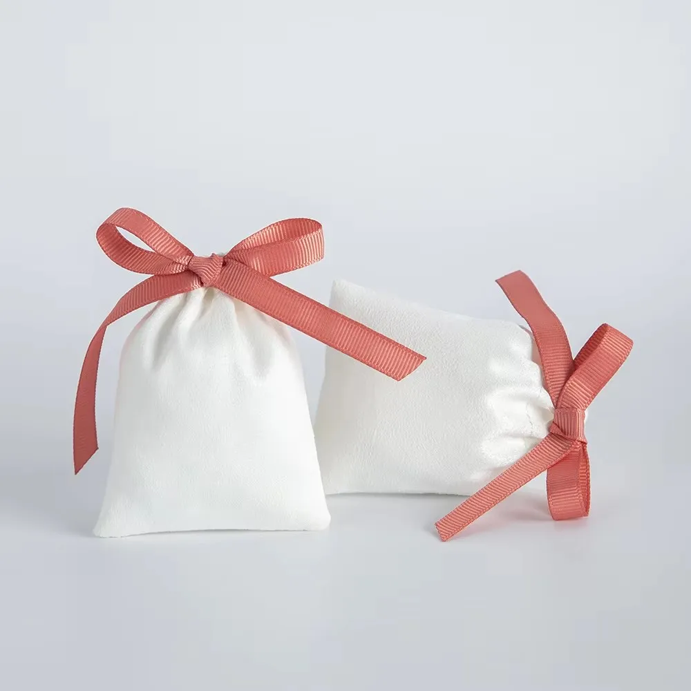 100Pcs White Flannel Ribbon Drawstring Gift Pouches Jewelry Wrapping Storage Bag for Earrings Necklaces Velvet Packaging Pouches