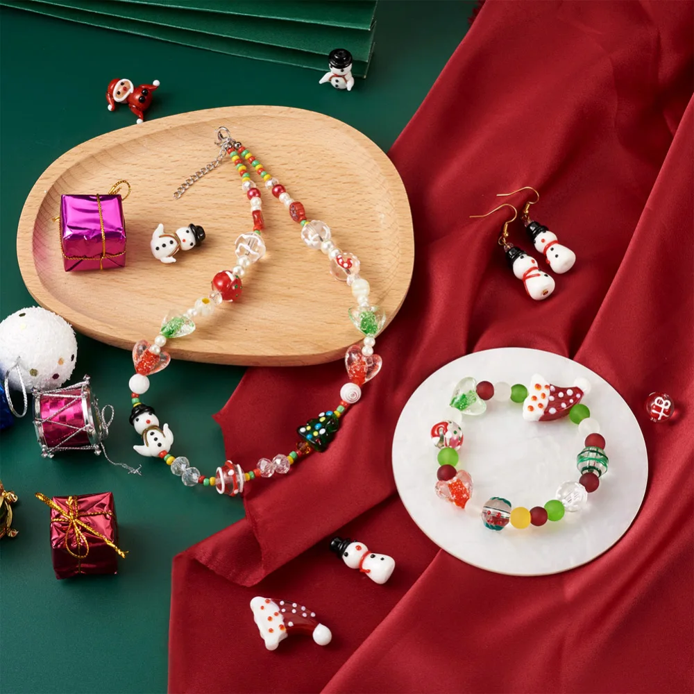 50Pcs Cute Christmas Lampwork Beads & Glass Beads Christmas Tree Snowman Round Beads for Xmas Bracelet Jewelry Making DIY Decor