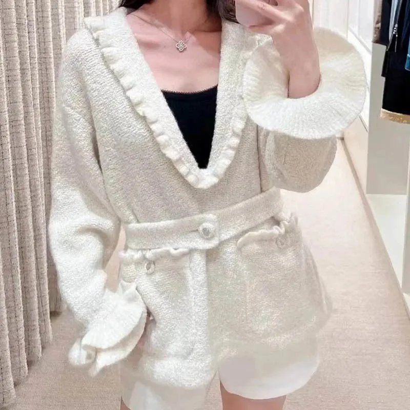 Women New Fashion Wool Cashmere Blends Pullover Runway High End Flare Long Sleeve Deep V-neck Belt Sweater Classic Retro Top