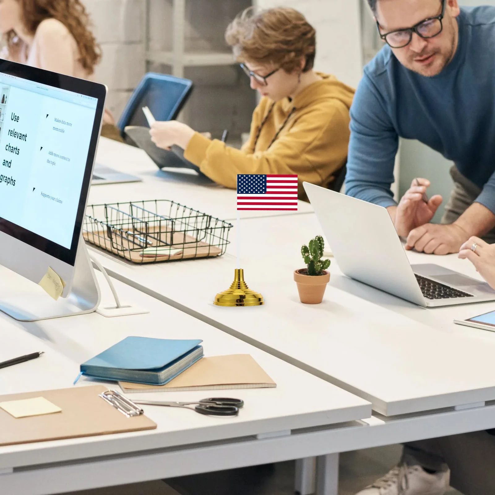 

10Pcs Flag Bases Round Plastic Flagpole Holders Durable Stable Desktop Flag Stand Practical Flagpole Accessory