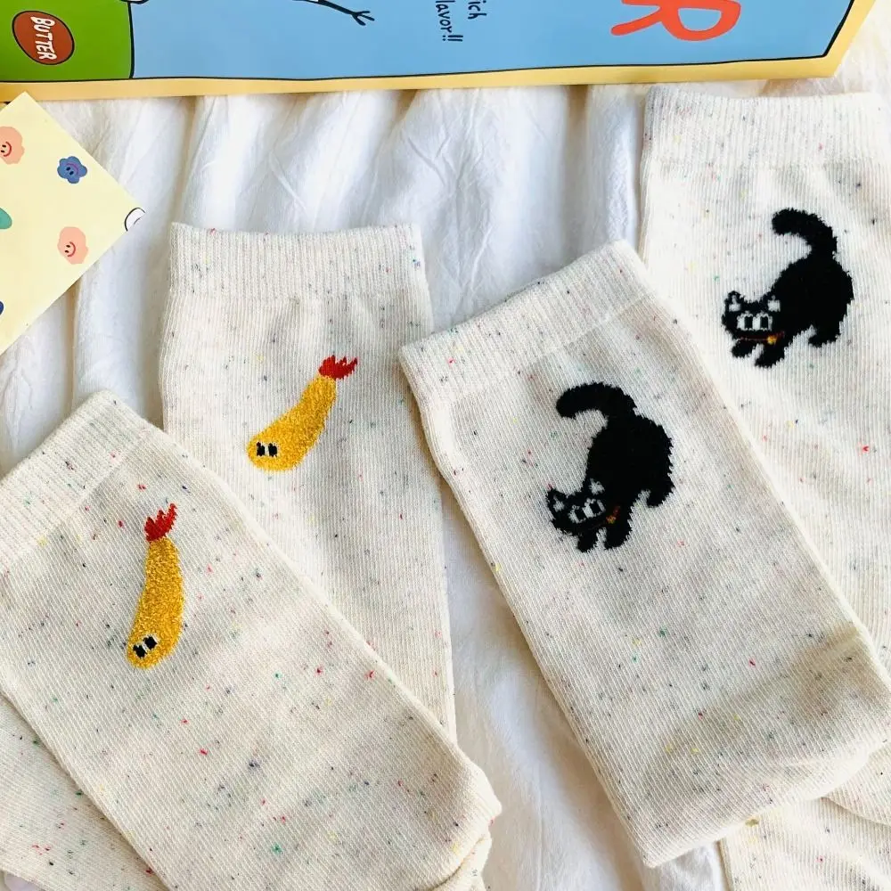 Meias respirável Mid Tube, algodão meias, bonito peixe bordado, Harajuku rua, assimétrica, desenhos animados, novo