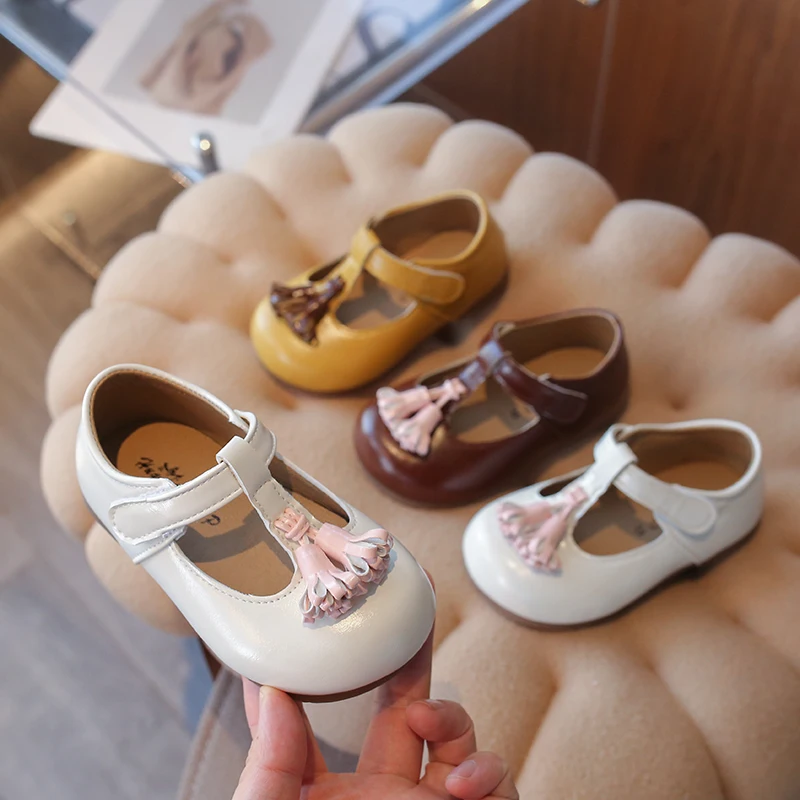 

Весенне-осенние кожаные туфли для девочек, детские туфли-принцессы с кисточками, нескользящие повседневные туфли для малышей с мягкой подошвой
