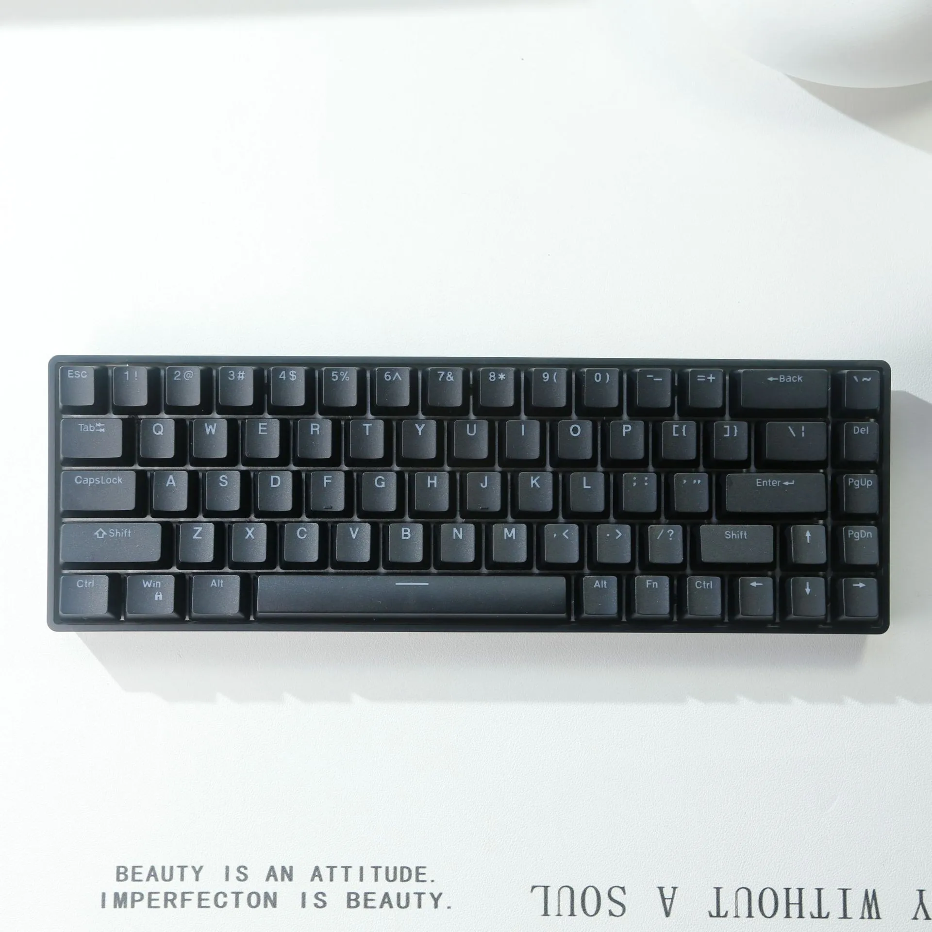 Raven68 esports teclado de eixo magnético com fio modo único