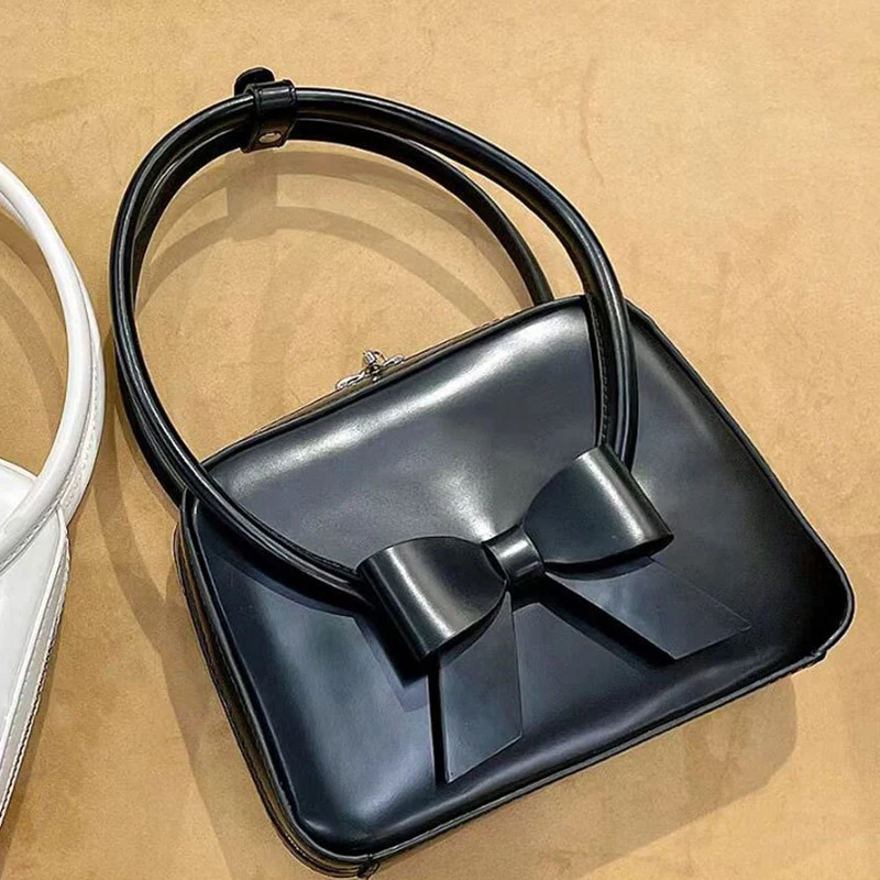 Japão estilo sacos finos para mulheres bolsas de designer de luxo e bolsas 2023 novo em pu alça superior laço decoração pequeno ombro transportar saco de pulso alta qualidade Frete grátis Envio rápido chega