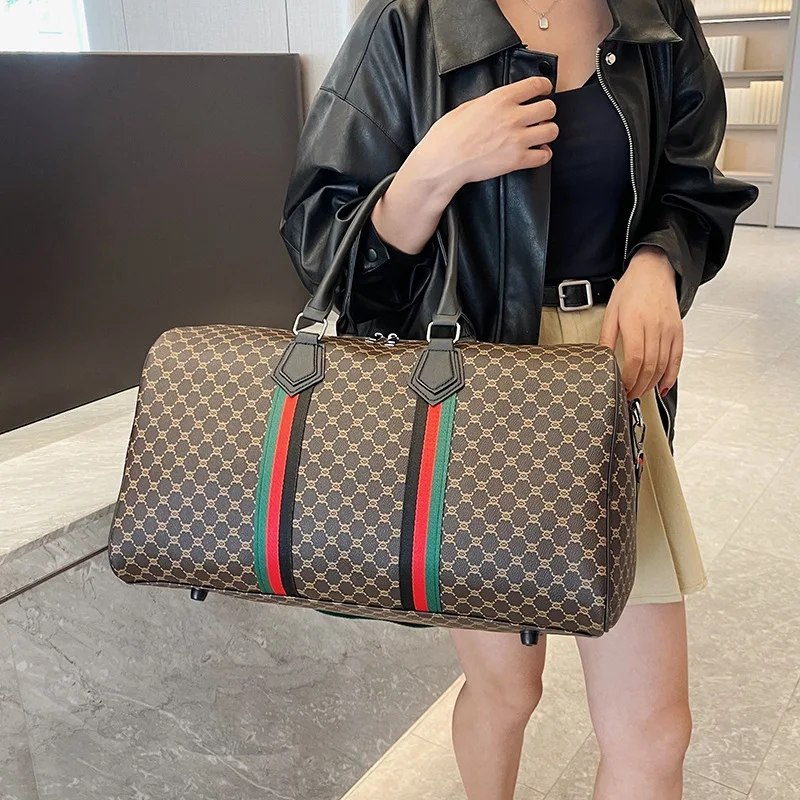 حقيبة سفر نسائية عصرية جديدة ماركة تريند للرجال حقيبة لياقة رياضية مصممة حقيبة يد فاخرة حقيبة كتف كروسبودي عالية الجودة