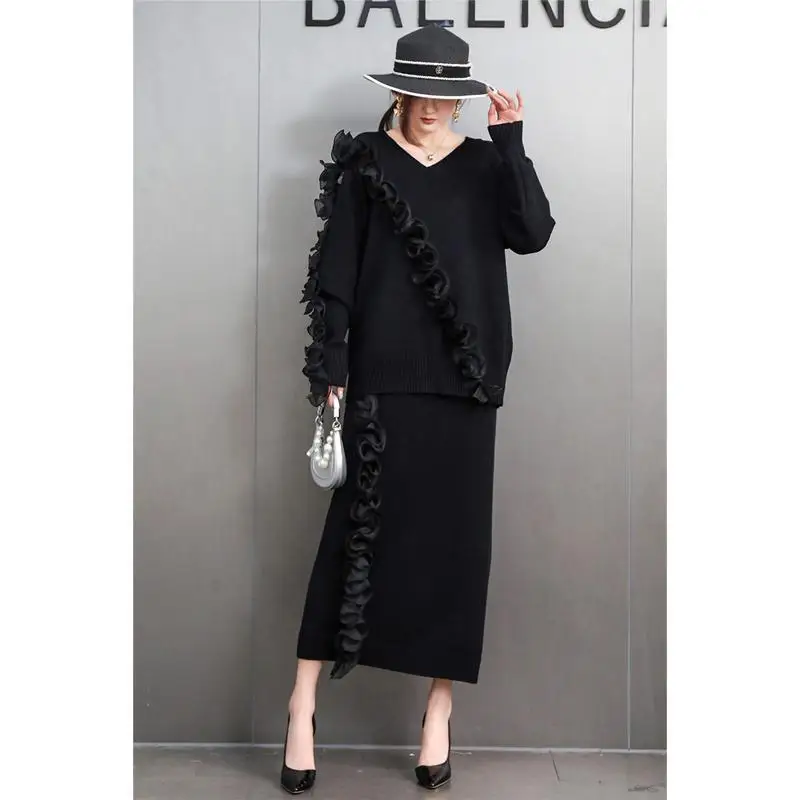 Niche Fashion Knitted Set For Women Spring 2025 New Featuring Heavy-duty Wood Ear Edge Sweater And A Half Skirt костюм женский