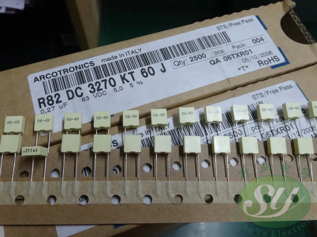 

20PCS AV R82DC3270KT 0.27uf/63V 270nf u27 274 New film capacitor