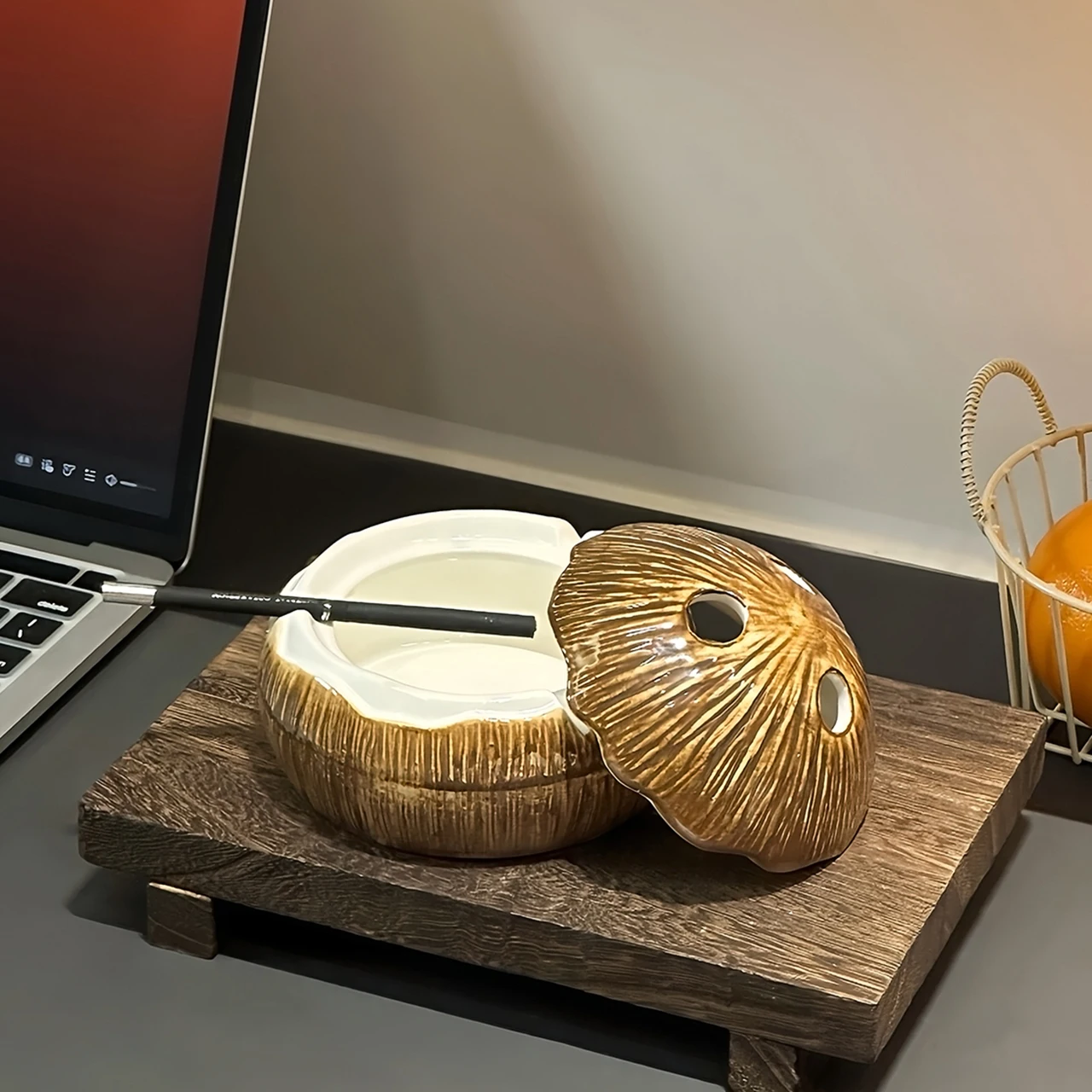 Ceramic Coconut Shell Decorative Ornaments Ashtray with Lid Straw Mug Living Room Home Office Ceramic Decorative Ornaments