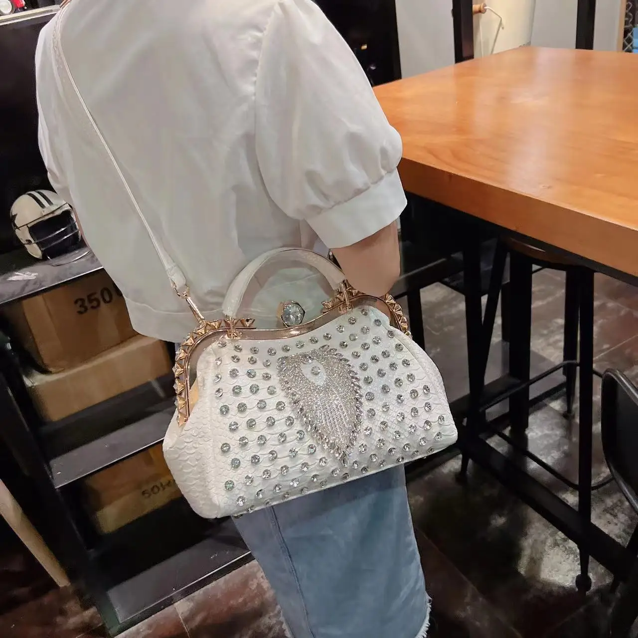 Imagem -05 - Bolsa Feminina com Incrustações de Diamantes Bolsa para Senhora Bolsa Texturizada Premium Grande Capacidade Bolsa de Transporte Nova 2023