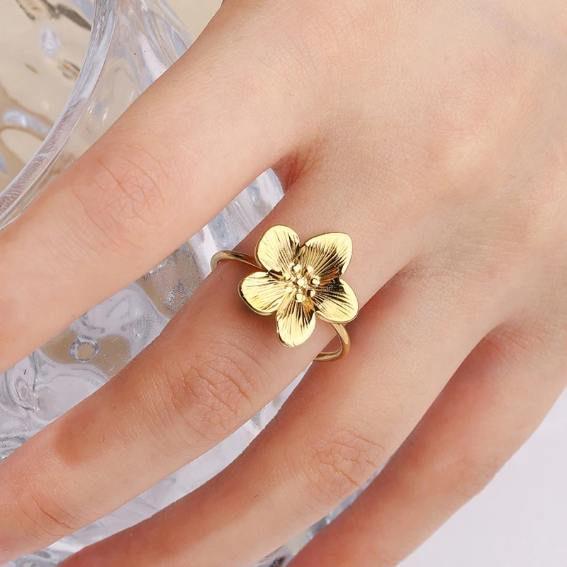 Delicate Stainless Steel Flower Open Rings For Women Romantic Female Finger Rings Party Wedding Fashion Jewelry Girls Gift 2024