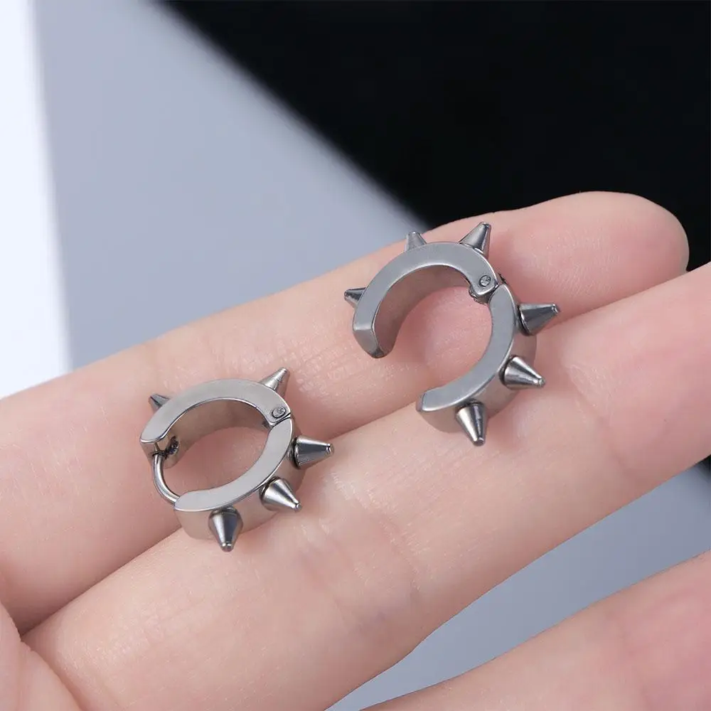 Retro No Pierced Jewelry Round Hoop Earrings Earcuffs Spike Punk Rivets Ear Clip Women Men Earrings Stud Earrings Clip Earrings