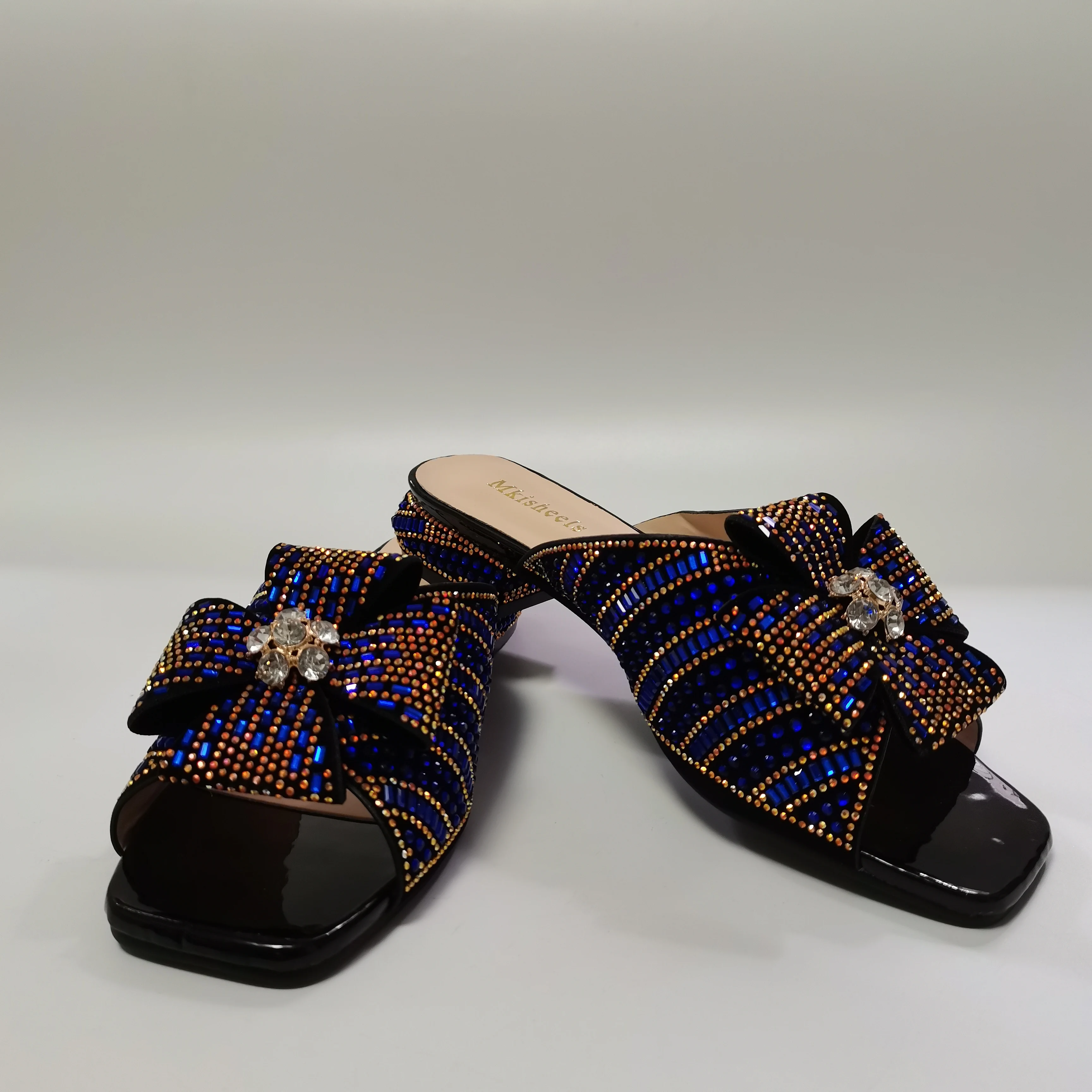 Fashion Latest Low Heels Women Crystal Bow Slippers Chunky Shoes Rhinestone Sandals 2023 New Casual Rhinestone Slippers F1207-1