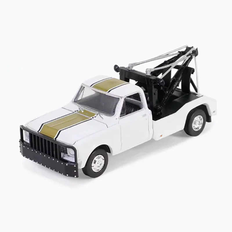 Greenlight Diecast 1/64 Scale 1972 C-30 Dually Wrecker Car Alloy Simulation Car Model Collection Display Toy Gifts