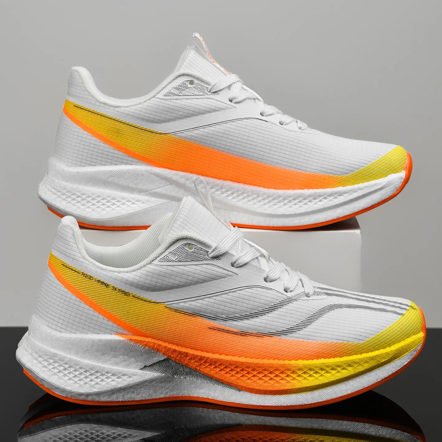 Men Fashion Running Shoes Breathable Sneakers Carbon Plate Lightweight Athletic Training Sports Footwear Marathon Jogging Shoes