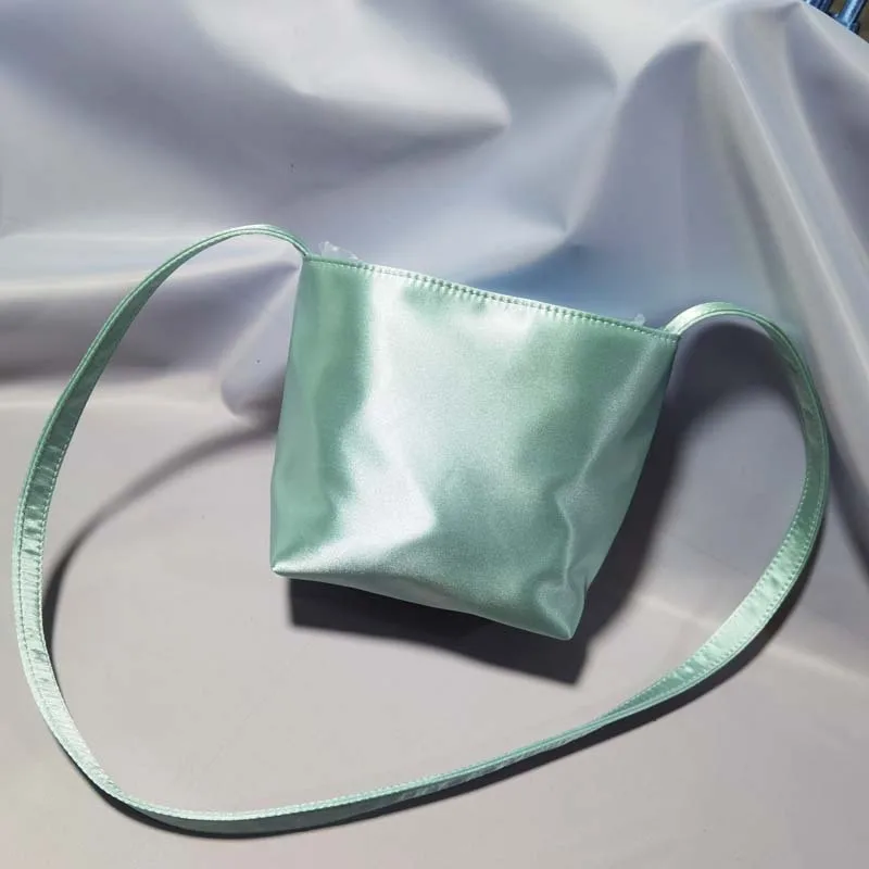2026 Luxuriöse Retro Seiden-Satin Kleine Quadratische Tasche für Damen Mode Kosmetik-Handytasche Umhängetasche Trendiges Geschenk – Detail 10