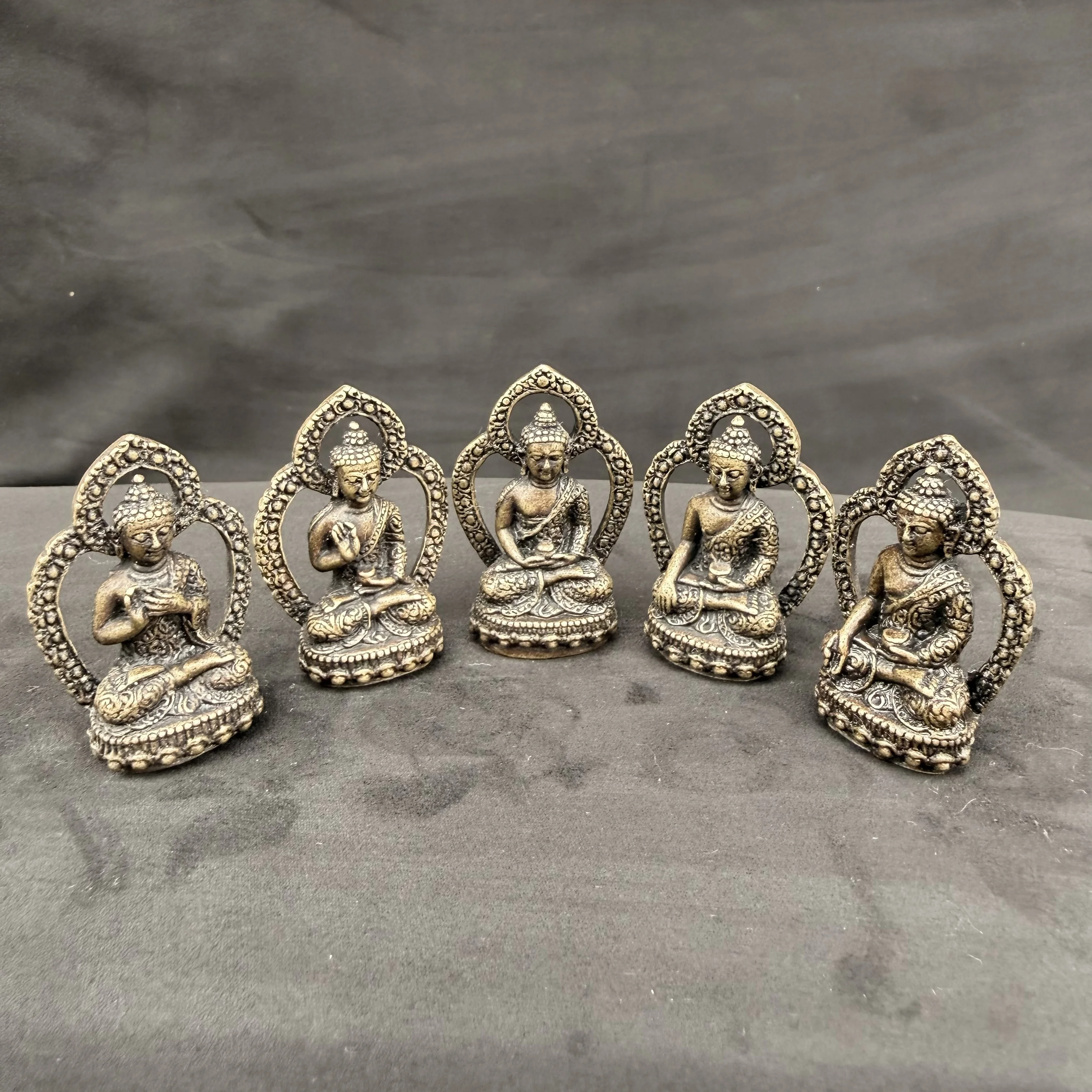 Retro brass micro-engraved five-armed Buddha small figurine