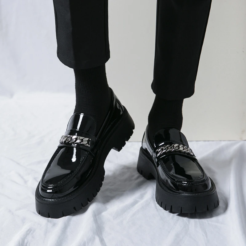 New Men's Big-Head Leather Shoes Thick-Soled High-Rise Patent Leather Glossy Casual Thick-Heeled Loafer Hairstylist Trendy Shoes