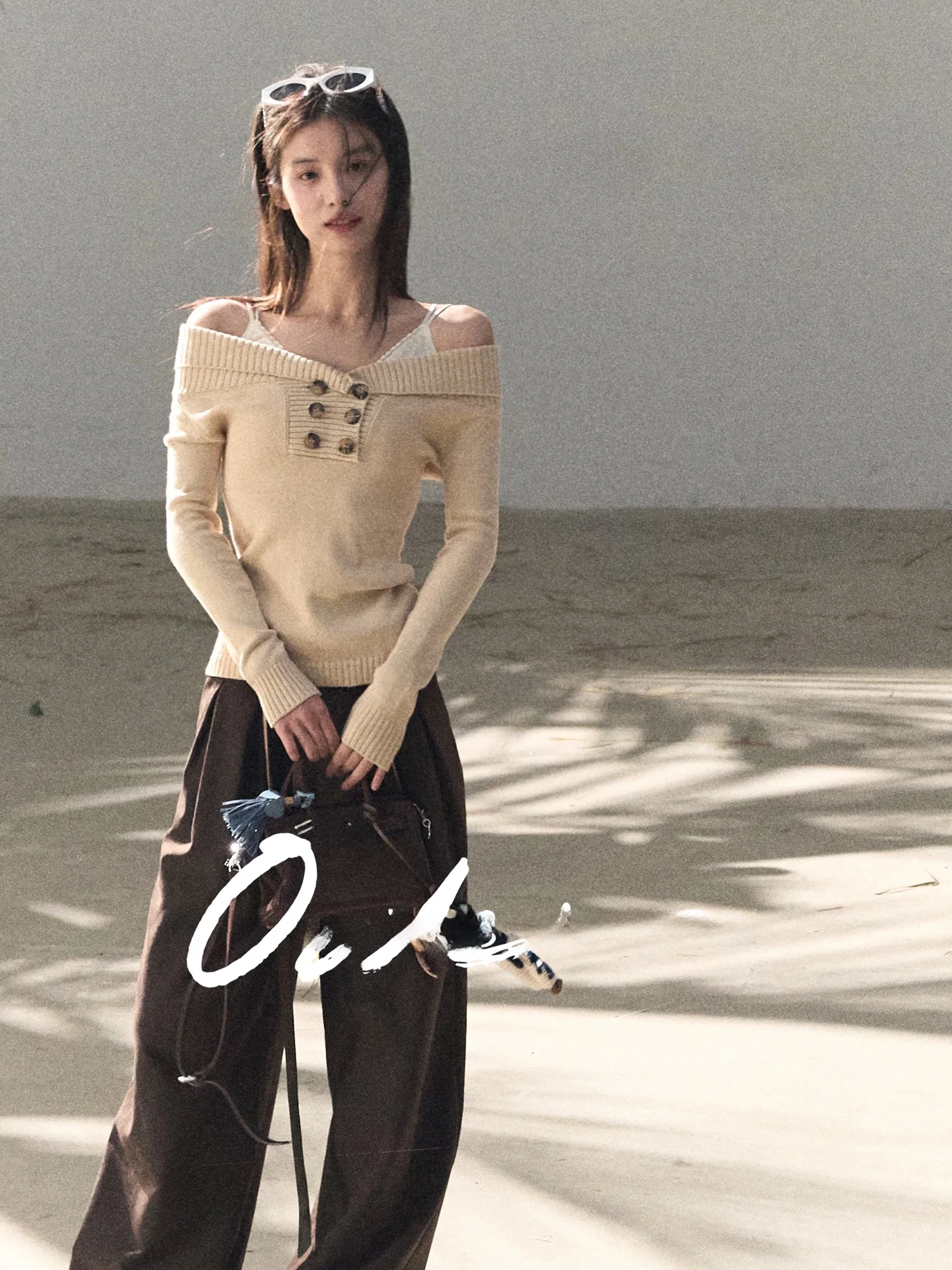 OAKMOO Long Sve Knitted Sweater Women's Slim Fit oulder Baring Top Casual Sle Spring Season Double Button Closure