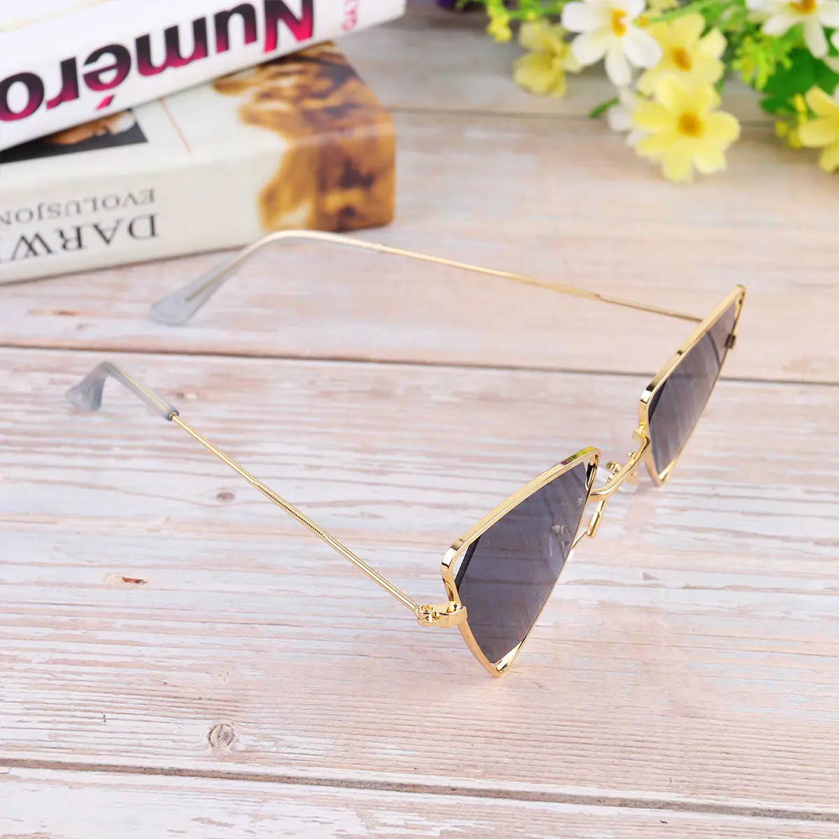 1Pcs Metal Frame Sunglasses Three-Pointed Star Hollow Triangle Lightweight Uv Protection Personality Sunglasses for Women